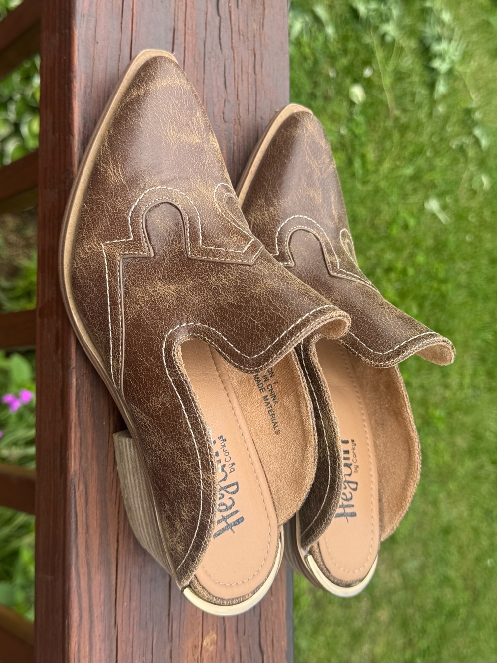 HeyGirl by Corkys Tan Crackle Saloon Mule size 7 - Picture 5 of 5